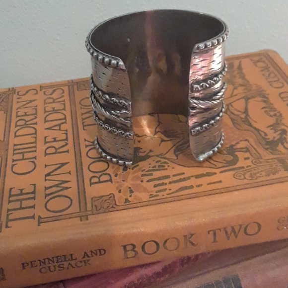 Bracelets - Picture 5 of 5